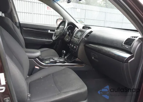 2014 Kia Sorento Lx z USA, uszkodzony, nr VIN 5XYKT4A66EG537581